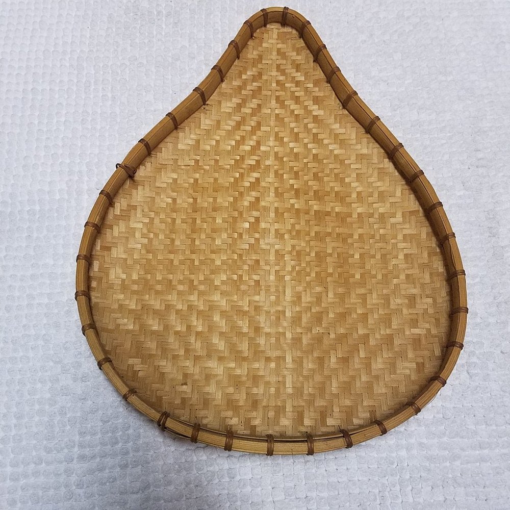 Teardrop shape basket